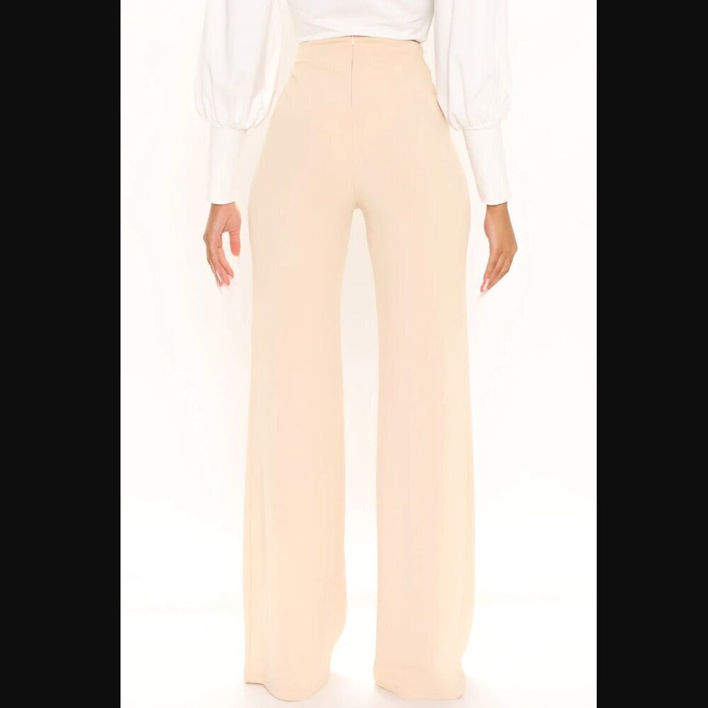 Fashion Nova Office Crush Wide Leg Pant in Taupe and Size Small - Picture 2 of 6